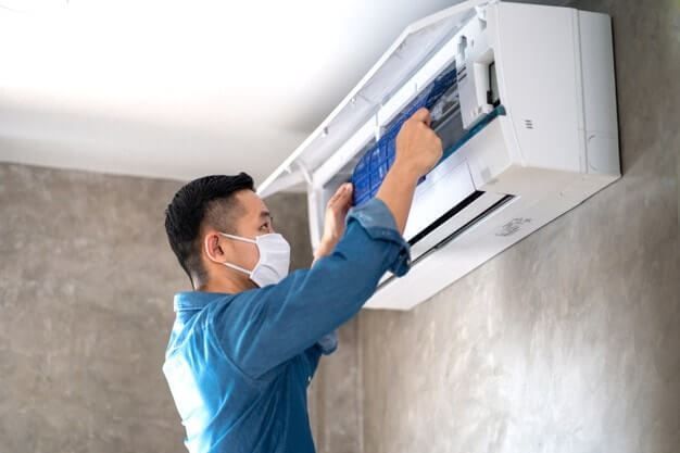 Gọi thợ sửa điều hòa chuyên nghiệp để khắc phục lỗi