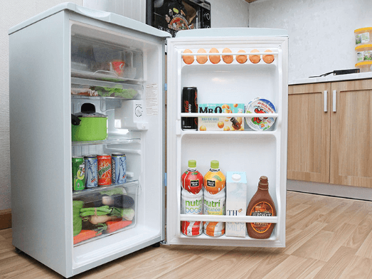 Do nơi đặt tủ lạnh không cân bằng