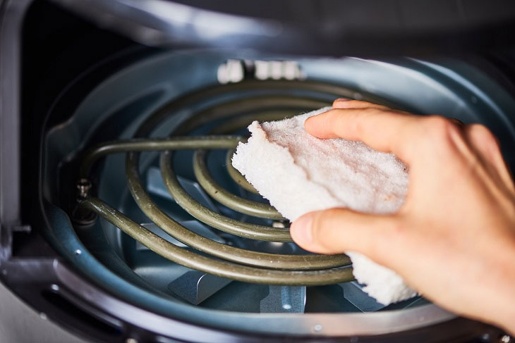 Vệ sinh bộ phận mayso và thanh đốt