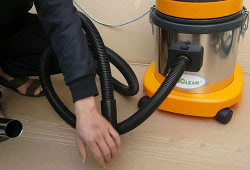 Tháo các phụ kiện để vệ sinh
