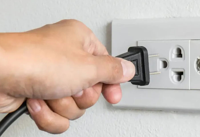 Cách thay bóng đèn sưởi nhà tắm an toàn, nhanh chóng