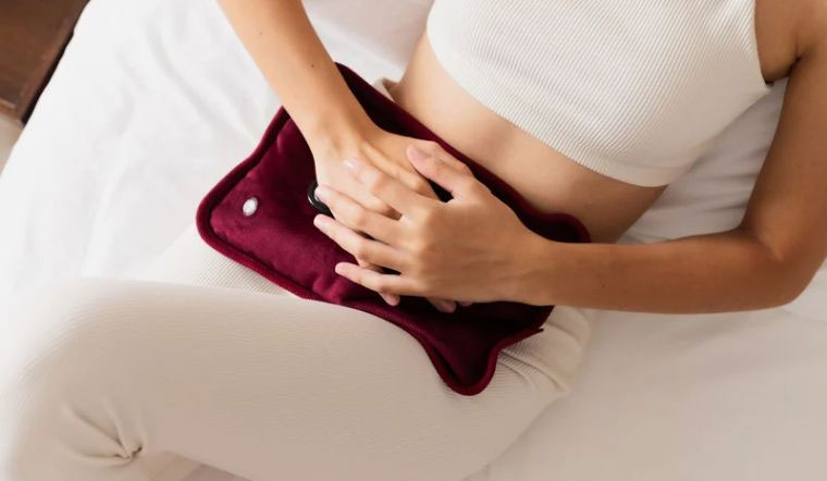 Công dụng của túi chườm nóng: Giảm đau