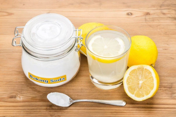 Cách vệ sinh lò vi sóng bị mốc bằng chanh, giấm baking soda