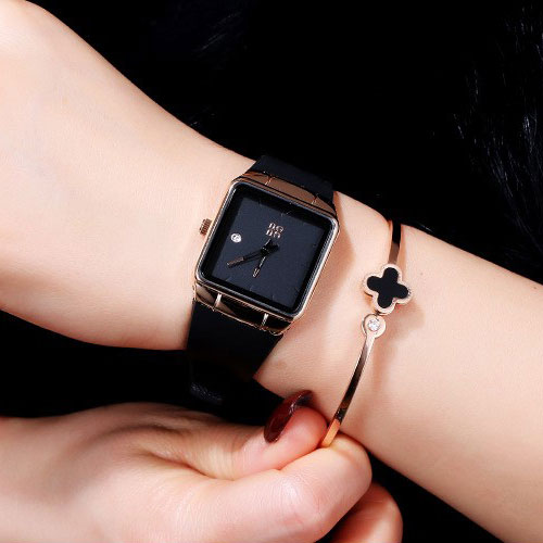 Tiêu chí chọn đồng hồ nữ đẹp - chất liệu dây