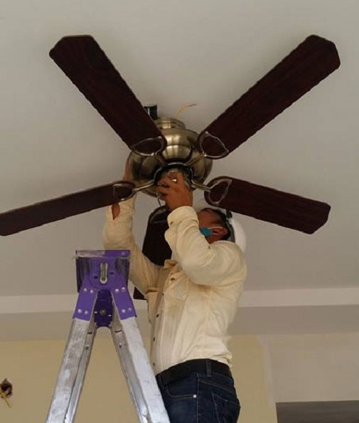 Những lưu ý khi vệ sinh quạt trần trên cao