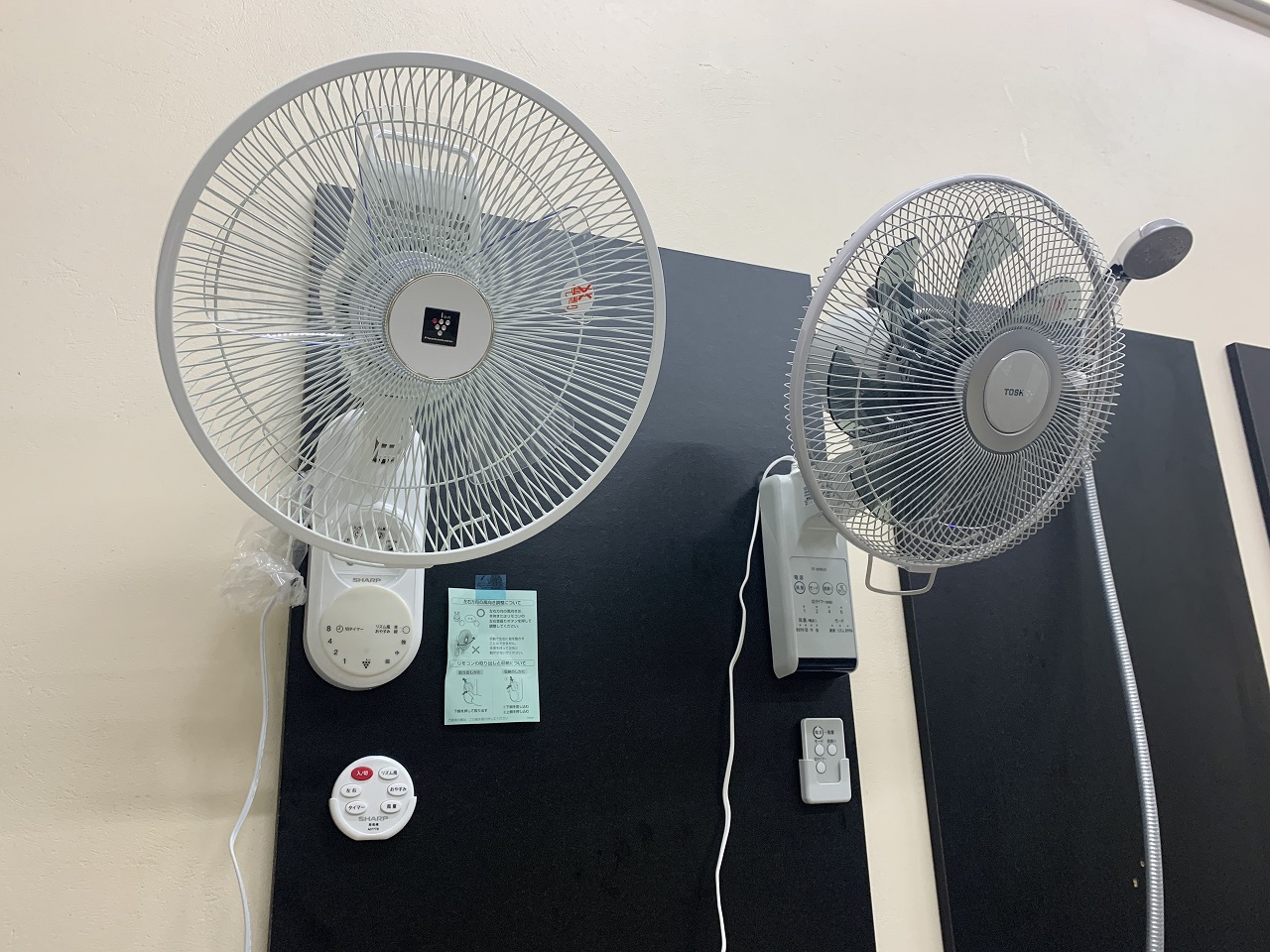 Các yếu tố nào ảnh hưởng đến quạt treo tường chống ồn?