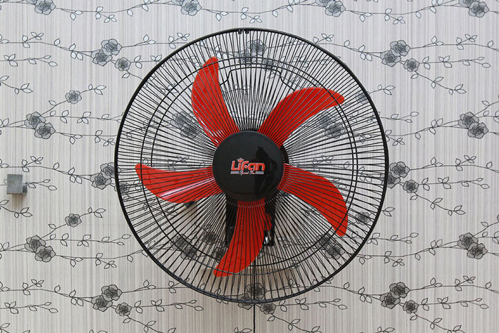 Quạt treo tường Lifan