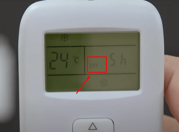 Trên màn hình remote sẽ hiển thị chữ OFF