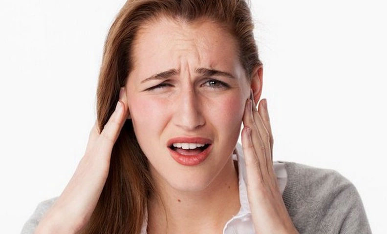 Dùng quạt điều hòa trong phòng kín có thể phát ra âm thanh khó chịu 