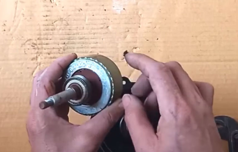 Do vòng bi bị khô, kẹt