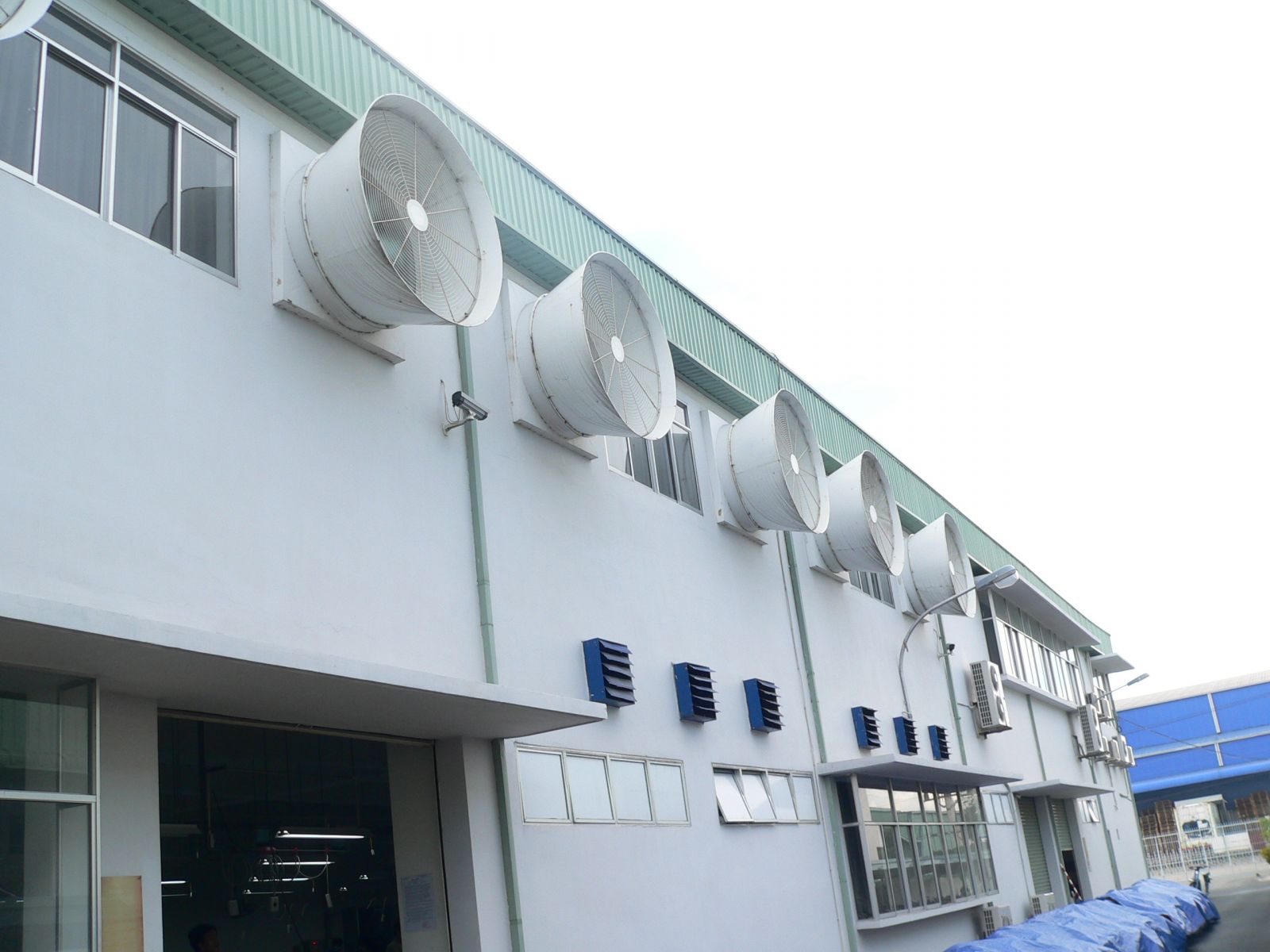 Chú ý độ ồn của quạt