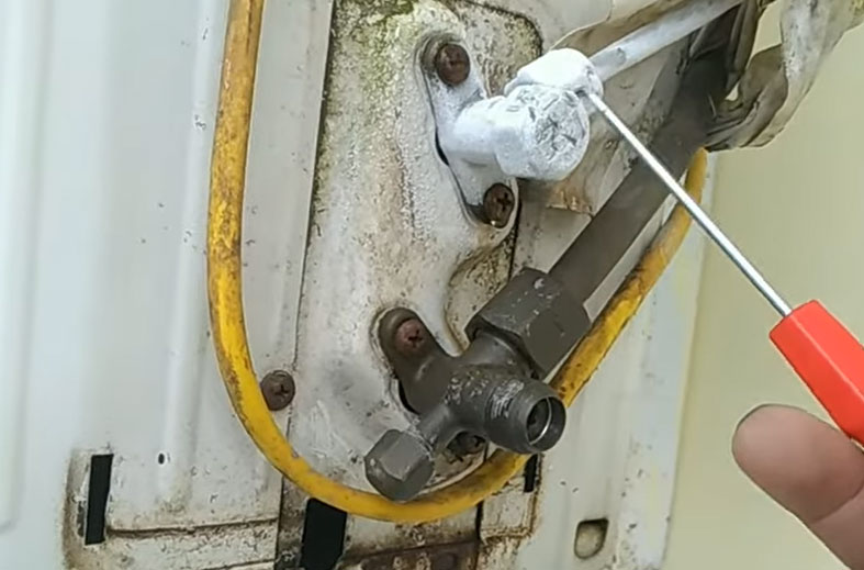 Điều hòa bị thiếu hụt gas