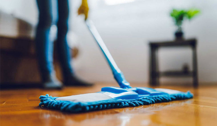 Nước chảy từ điều hòa có thể dùng để lau nhà hoặc làm nhiều việc khác