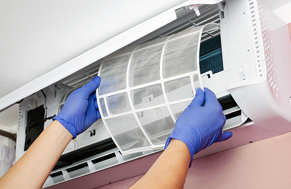 Máy lạnh không mát do lọc gió bị tắc, bẩn