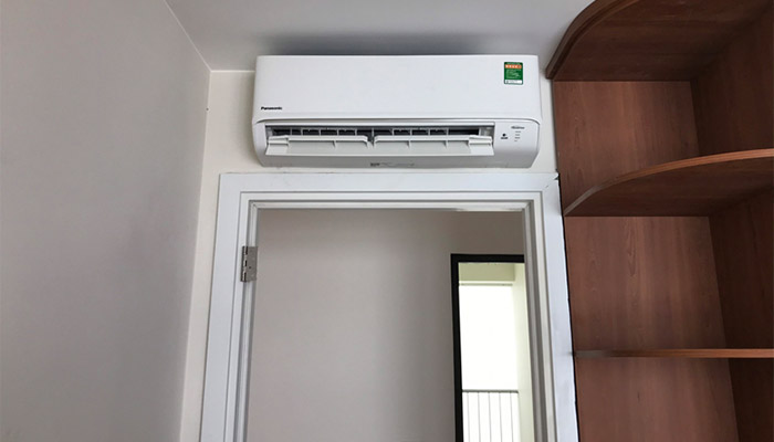 Đặt điều hòa tránh xa các vật dụng có tính từ 