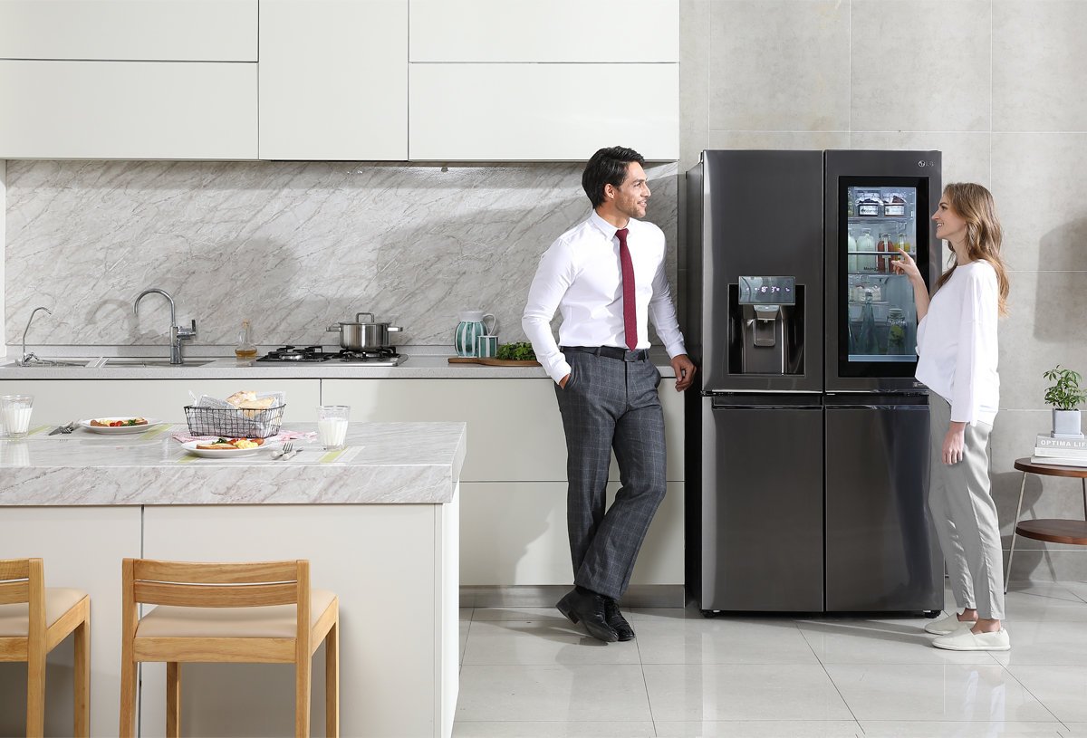 Thiết kế tủ lạnh LG khá hiện đại, đẹp mắt