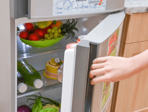 Tủ lạnh bị chảy nước do cửa ngăn mát đóng không chặt
