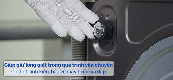 Máy giặt rung lắc mạnh, ồn ào có thể do bạn chưa tháo ốc định vị lồng giặt