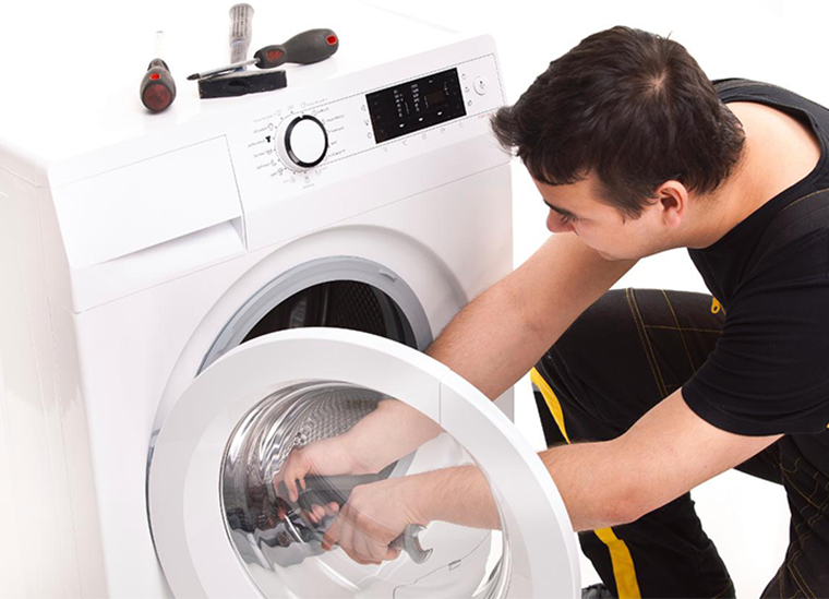 Máy giặt quá cũ thường kêu to và rung mạnh