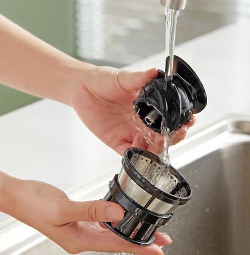 cọ rửa các bộ phận cho sạch