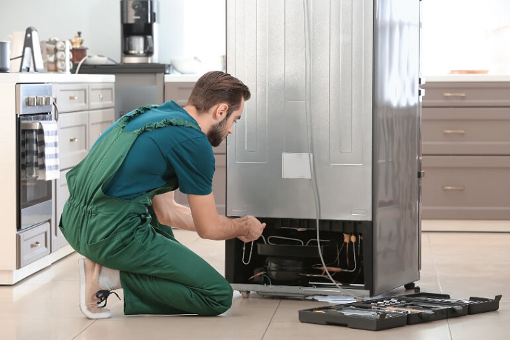 Nhờ đến dịch vụ sửa chữa chuyên nghiệp là cách tốt nhất để khắc phục triệt để các lỗi của tủ lạnh