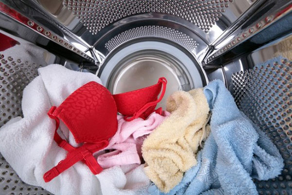 Có nên giặt đồ lót bằng máy giặt không?