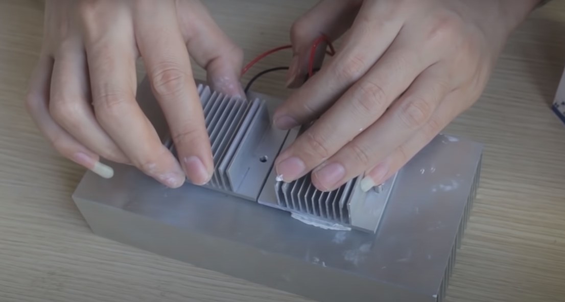 Bước 1: Lắp ráp hệ thống làm lạnh