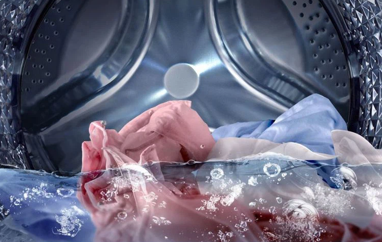 Máy giặt tiêu tốn bao nhiêu nước mỗi lần giặt phụ thuộc vào nhiều yếu tố