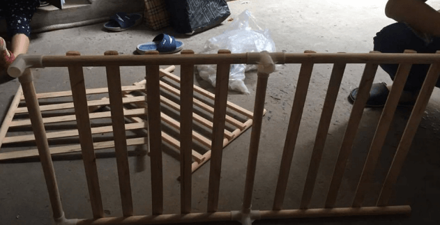 Tạo khung khi lắp ráp tủ vải 4 buồng 8 ngăn