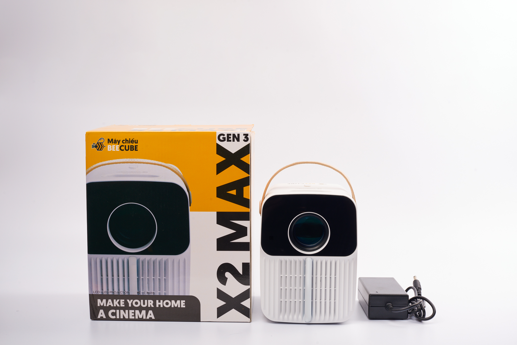 Với máy chiếu Full HD, bạn cũng cần chú ý đến các kết nối của máy