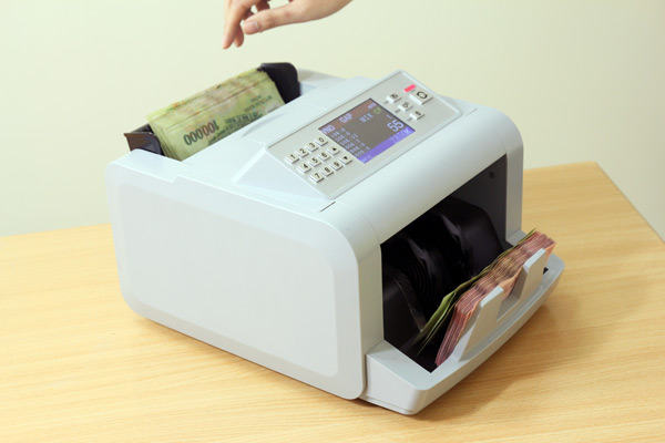 Máy cần đảm bảo có độ chính xác cao
