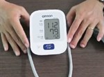 Máy đo huyết áp Omron loại nào tốt, dễ sử dụng?