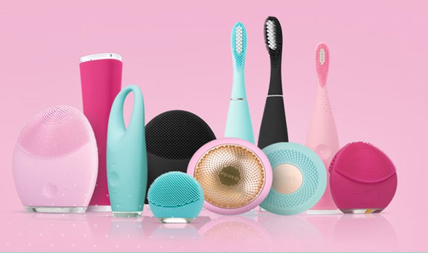 so sánh 4 thương hiệu máy rửa mặt