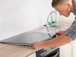 Nguyên nhân và cách khắc phục quạt gió bếp từ chạy liên tục